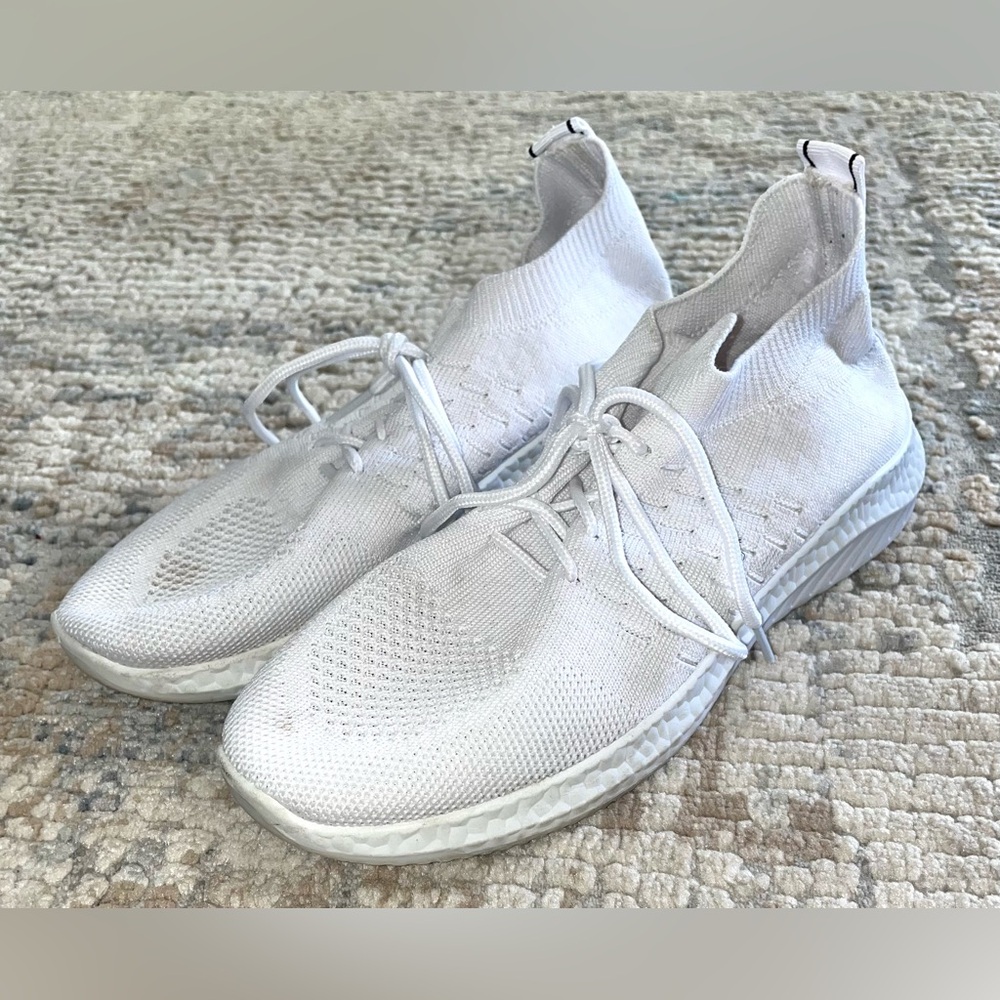 Danskin Light Gray Women's Knit Sneakers